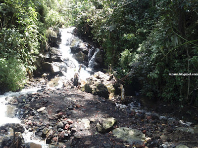 Sungai di jalur pendakian gunung Guntur