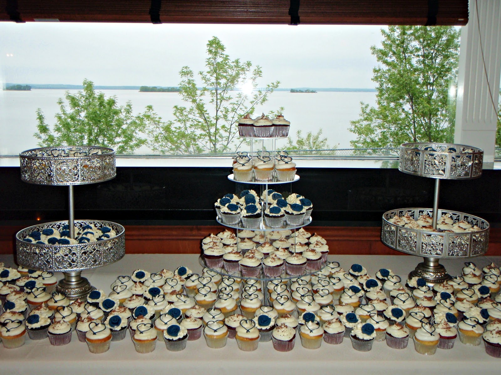 Cupcake Decorations For Weddings
