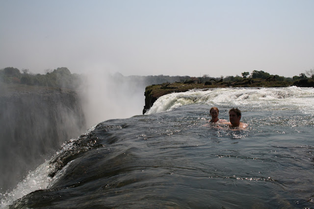 piscina do diabo Cataratas Vitoria zimbabue
