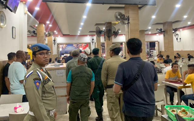 Patroli Malam Banda Aceh, Aturan Jam Malam, Pembatasan Aktivitas Tempat Keramaian, Forum Koordinasi Pimpinan Daerah, Penegakan Syariat Islam, Usaha Warung Kopi dan Cafe