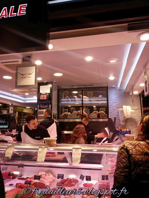 Lyon, les Halles Bocuse Boucherie Centrale viandes maturées