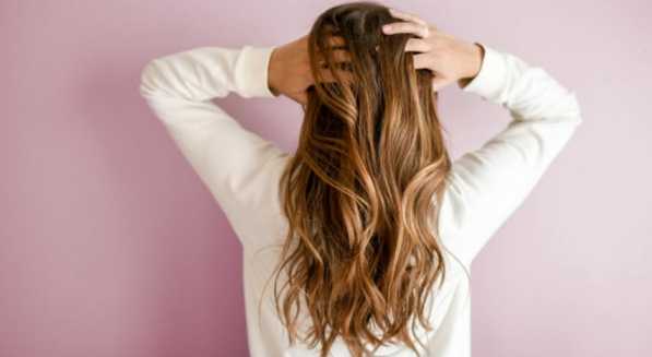 बाल झड़ने के कारण, बाल बढ़ाने के उपाय ओर बालो के लिए डाइट ओर योग - Hairfall - reason and treatment at home and yoga for hair growth - Love Life Hindi