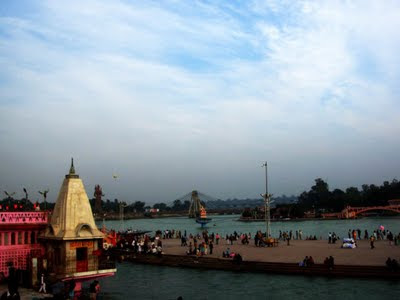 Posted by Vibha Malhotra on PHOTO JOURNEY : Journey to Haridwar - Har ki Paudi: A view of the Ganga Temple with the Faraway Bridge in the Background @ Har ki Paudi, Haridwar