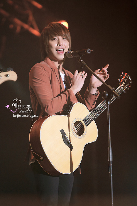 Jung Yong Hwa - Wallpaper