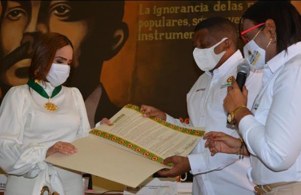 https://notasrosasmultimedia.blogspot.com/Flor García, exgerente del Hospital de Riohacha, recibe distinción de la Asamblea guajira