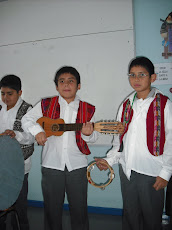 Tradiciones y canto popular....
