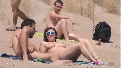 فتاةتمارس الجنس من المتلصصين فى شاطئ العراة ,سكس شاطئ العراة ,شواطئ العراة,Sex nudist beach