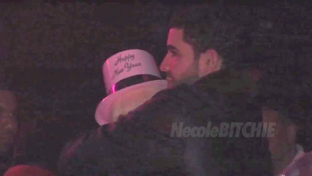 did nicki minaj and drake kiss. Niki minaj using twitter Over