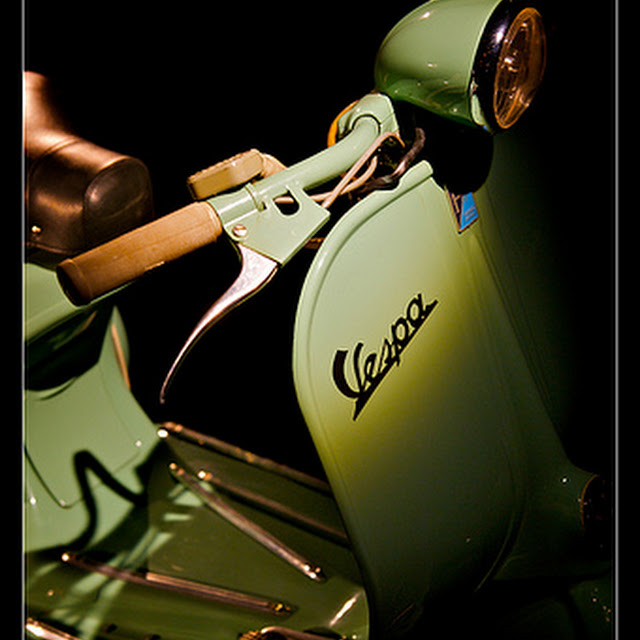 Vespa 125 U Wallpaper