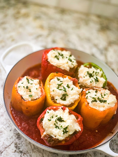 Lasagna Stuffed Peppers are full of rich Italian flavors, such as lean ground beef seasoned with fresh oregano and basil and sauteed in a  marinara sauce.  And layered with a mixture of ricotta, parmesan, and mozzarella cheese ––all packed in sweet and colorful bell pepper.
