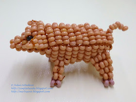 3D pig out of seed beads and wire