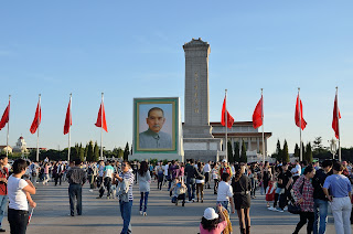 Sun Yat-sen portrait in Tian'anmen Square on National Day 2012