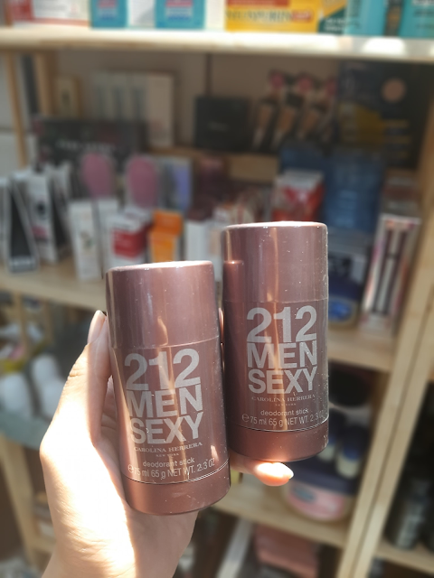 Lăn Khử Mùi Carolina Herrera 212 Men Sexy