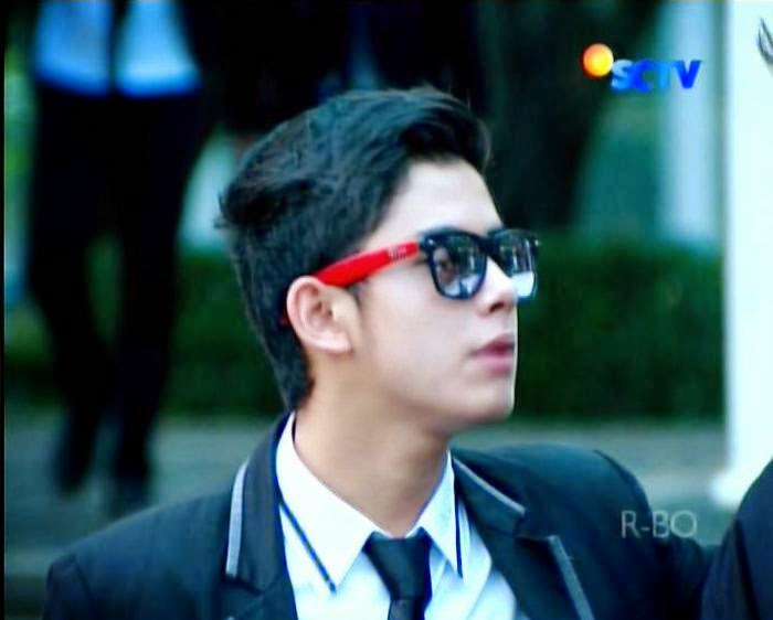 Foto gambar model kacamata  aliando keren  gaul  modern 