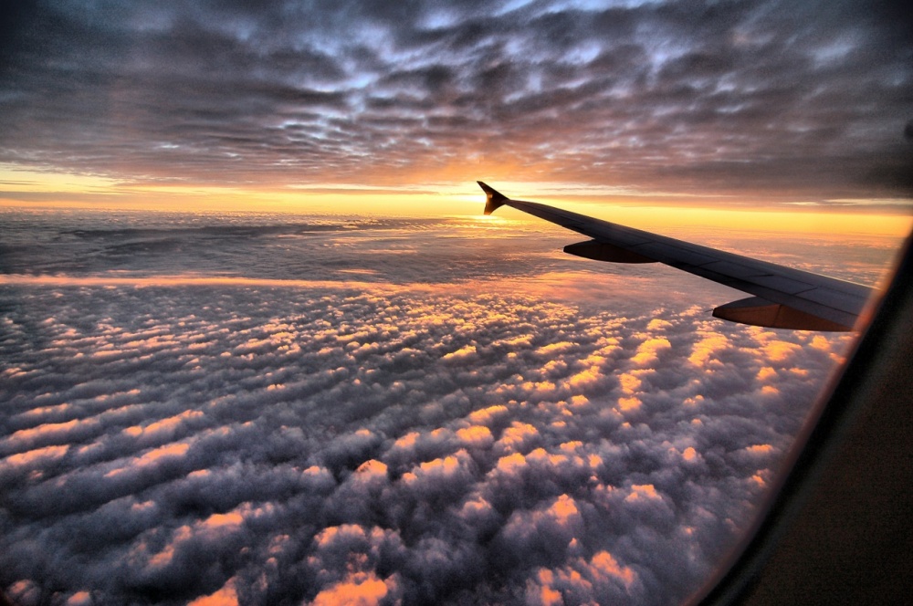 20 reasons to sit on the plane next to the window