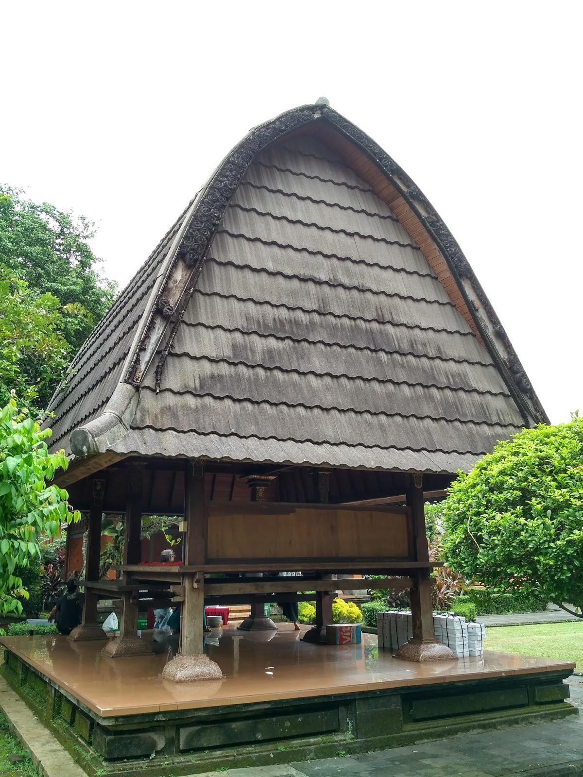 Rumah Adat Bali Gapura Candi Bentar Tradisi Tradisional