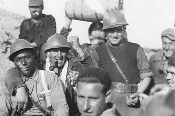 El comunista negro que mató fascistas dirigiendo un batallón multirracial El comunista negro que mató fascistas dirigiendo un batallón multirracial