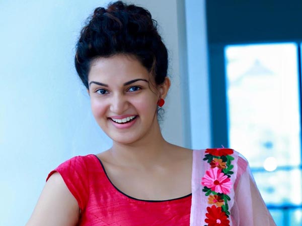 Honey Rose Wiki, Biography, Dob, Age, Height, Weight, Affairs and More