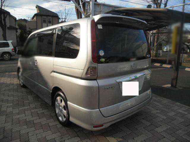 nissan serena