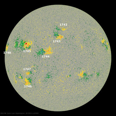 MANCHAS SOLARES 15 DE MAYO 2013