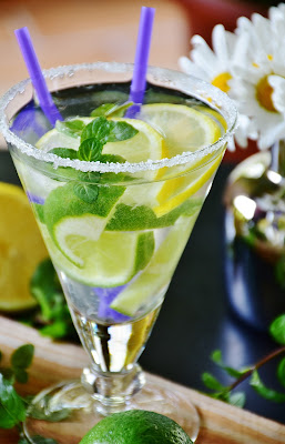 Iced lemon juice enhances energy and improves mood