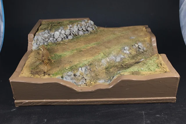 Article du blog traitant la réalisation d'un diorama avec le Sdkfz 251/1 de Tamiya au 1/35. Diorama  intitulé "sous le feu"