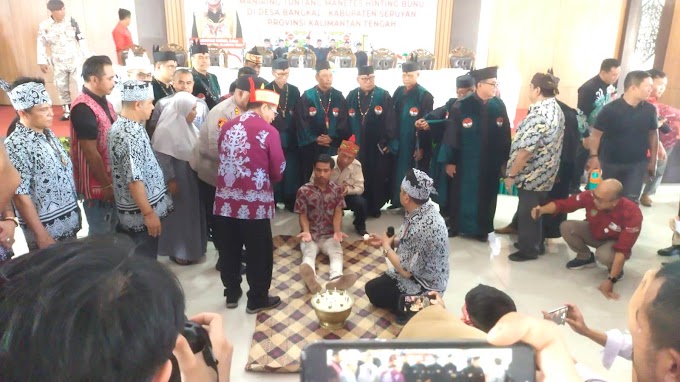 DAD KALTENG GELAR SIDANG PERDAMAIAN ADAT DAYAK DALAM MENYELESAIKAN MASALAH KONFLIK DI DESA BANGKAL KAB. SERUYAN