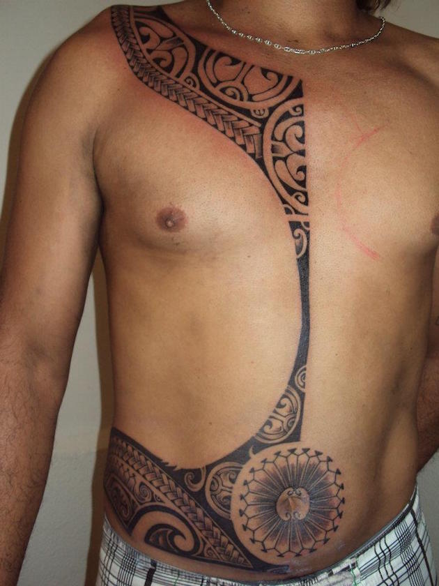 Esta bela barriga design de botão