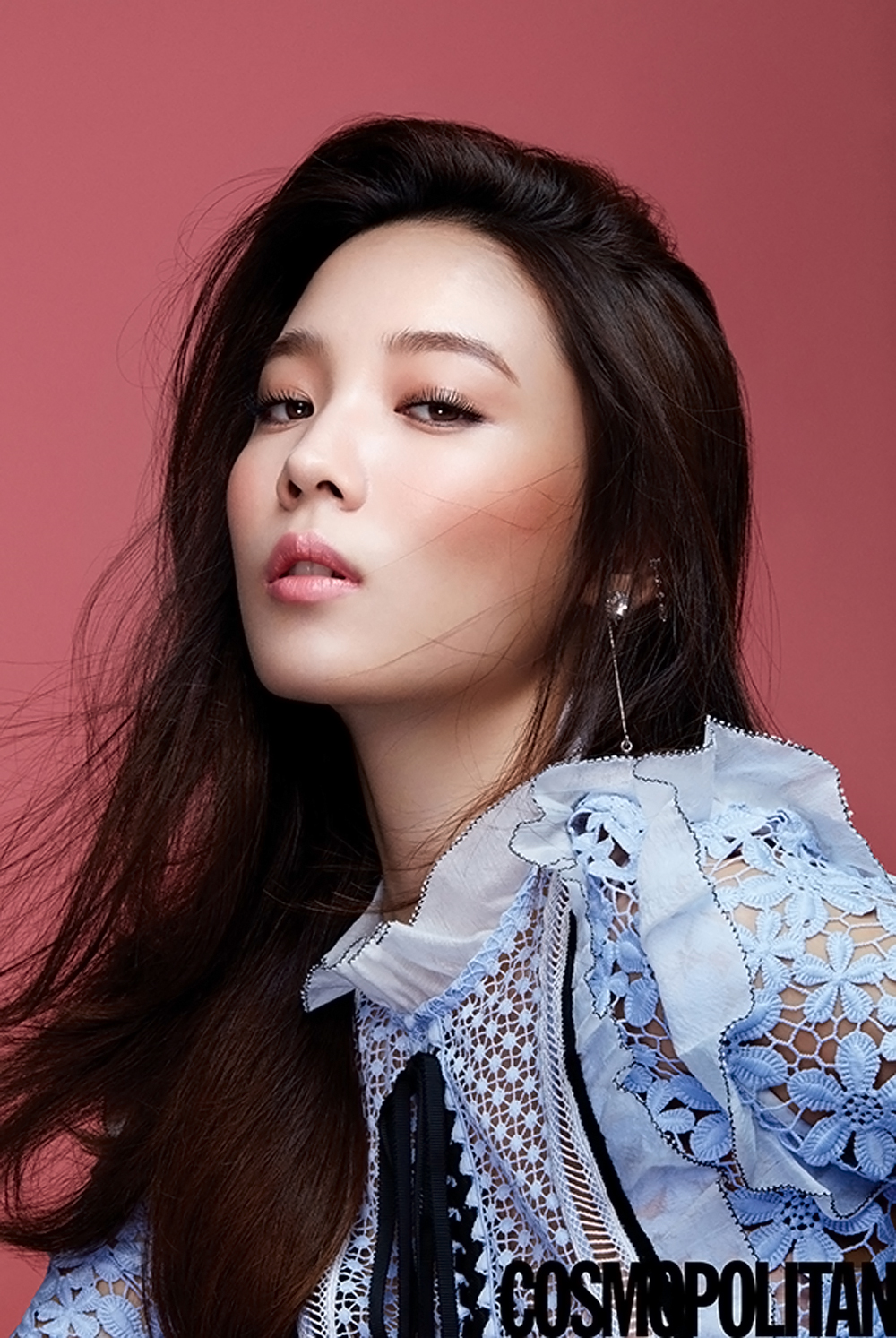  Yoon So Hee  Is A Sweet Doll In Cosmopolitan Daily K 