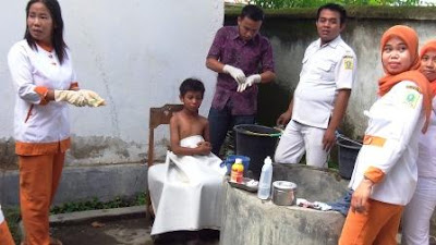 Seorang Bocah Nyaris Tewas di Gigit Anjing Gila