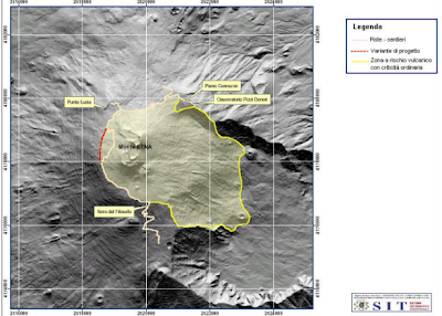 MONTE ETNA: RESTRINGEN ACCESO POR FUERTE ACTIVIDAD ERUPTIVA, 06 de Abril de 2013