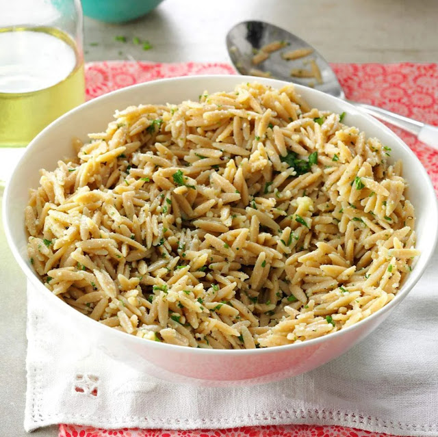 One Pan Lemon Orzo Pasta: A Simple and Refreshing Dish