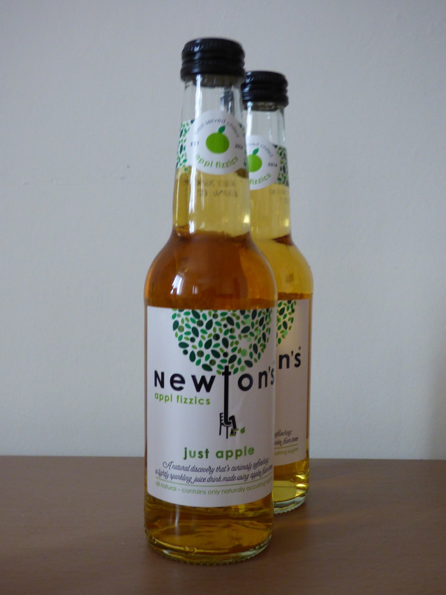 Newton's Appl Fizzics Natural Sparking Juice Drink 