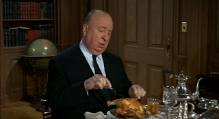 Alfred Hitchcock em seu personagem no filme "Os Pássaros", em 1963