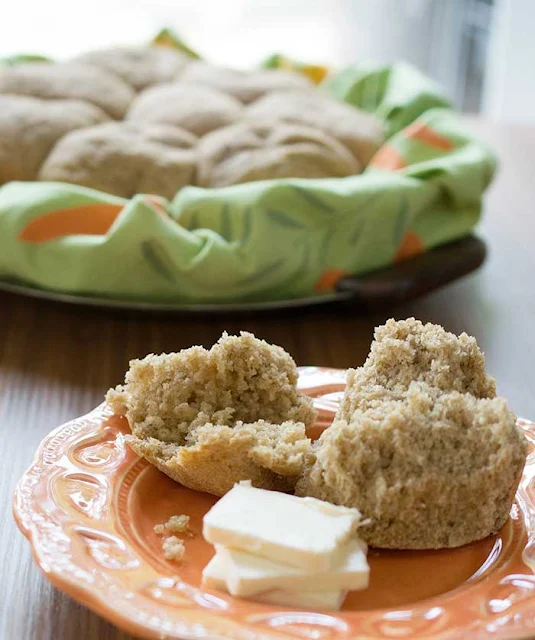 Slow Cooker Wholewheat Spelt Potato Rolls