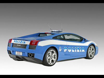 Yellow Gallardos have been temporary police cars for the Metropolitan 