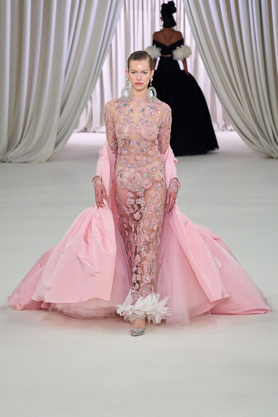 Giambattista Valli Spring Summer 2023 Haute Couture collection fashion show at Paris Couture Week SS23