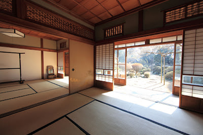 Traditional-japanese-interior-home-design-open-door