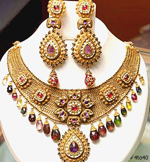 Indian jewelry gold
