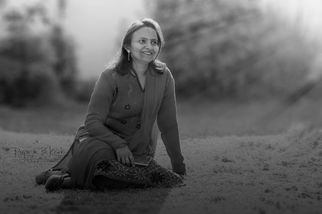 Smiling-Face-Black-and-White