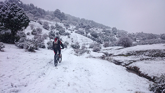 Ruta de Colmenar Viejo a Cercedilla por el Camino de Santiago... ¿con nieve?