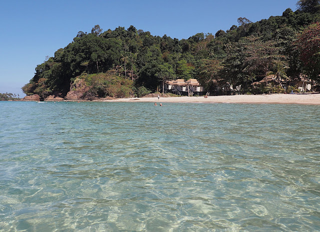 Таиланд, остров Чанг, пляж Лонли Бич (Thailand, Koh Chang, Lonely Beach)