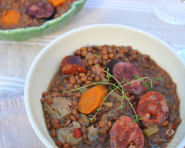 Lentilhas à espanhola na slow cooker