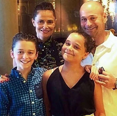 Noah Schnapp family photo