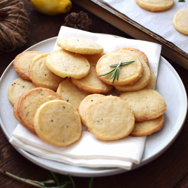 Receta para preparar galletas de romero y limón