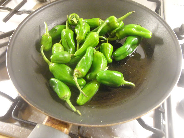 Pimientos de Padron recipe - 03