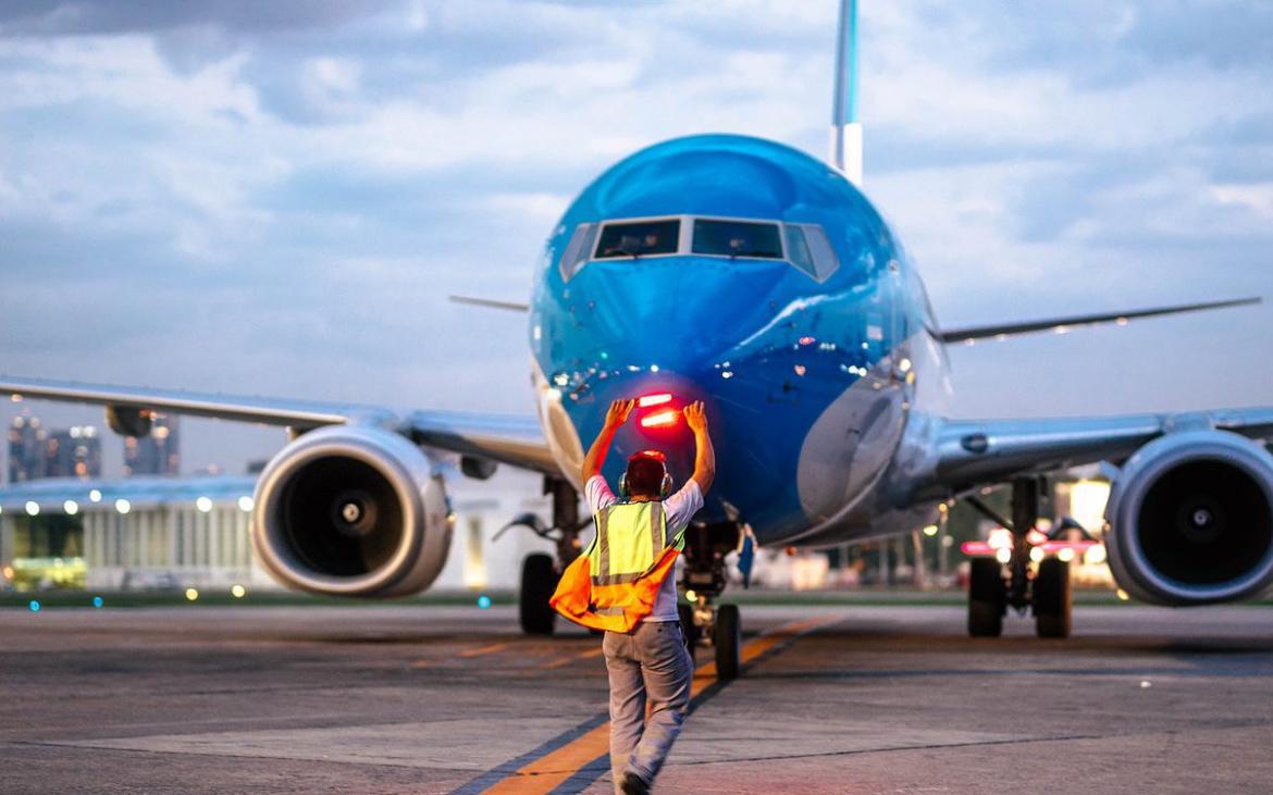 Llegó al país el avión de Aerolíneas Argentinas con vacunas y el principio activo para fabricar dosis de Sputnik