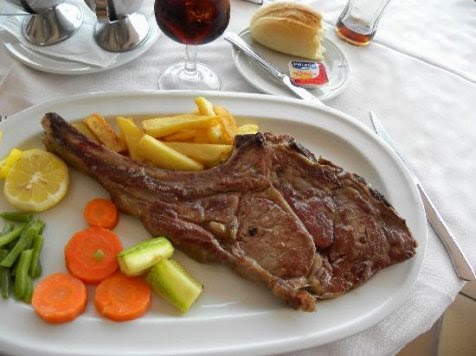 El Diablo, Restoran Unik dengan Panggangan Steak dari Lahar Gunung Berapi Aktif