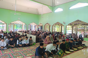 Pengurus Komisariat IPNU IPPNU SMK Manusawa memperingati Isra Mi'raj dengan Bersholawat dan Pengajian Bersama 