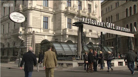 Rick Stein enters the Cafe Landtmann Vienna